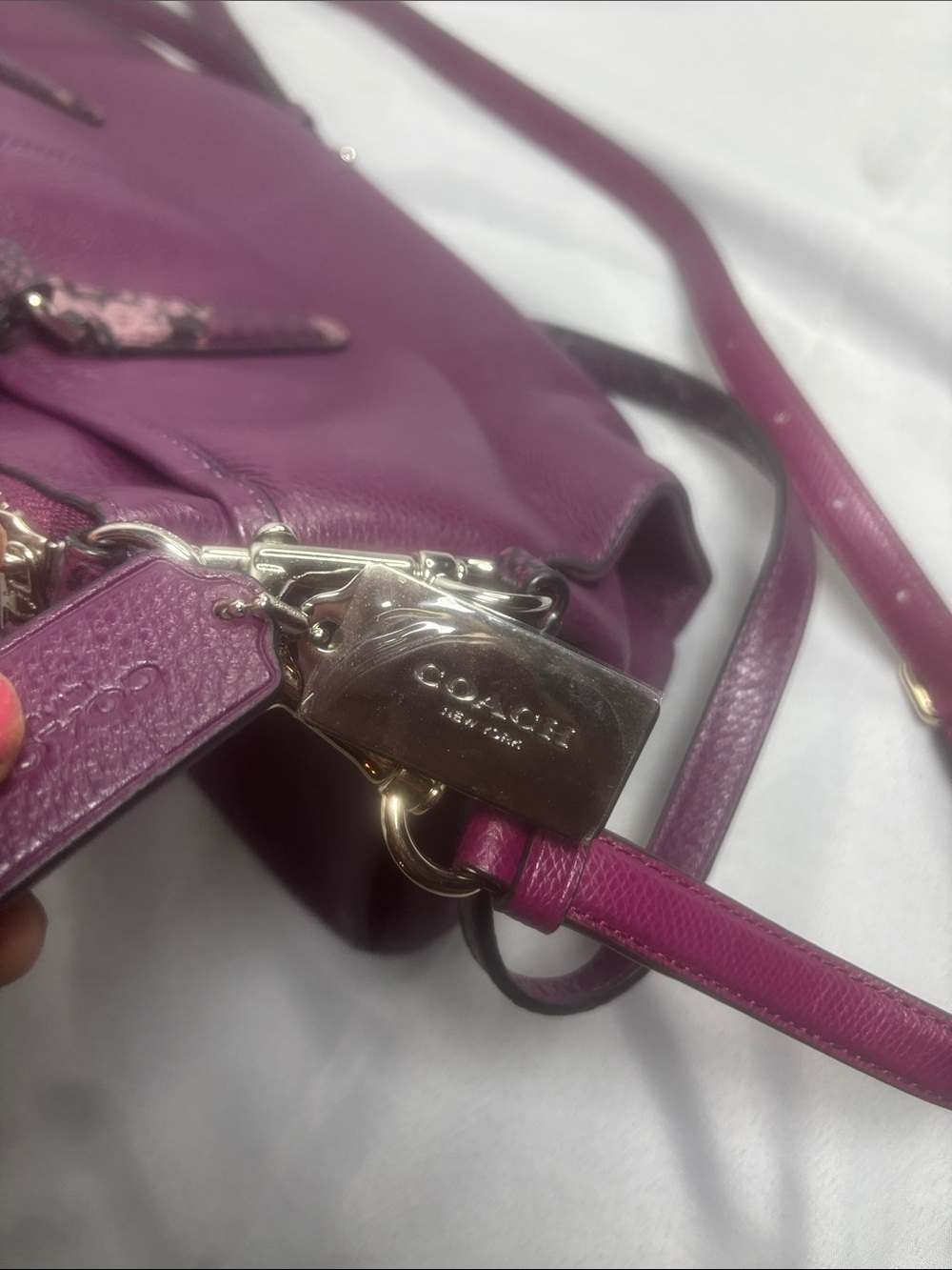 Coach Plum Leather Shoulder Bag with Snake-Trim Handles - Picture 4 of 5